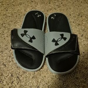 Under Armour Black and Gray Slide Sandals Sporty Design Youth Size 6